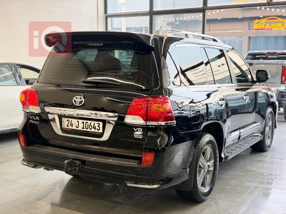 تويوتا لاندكروزر